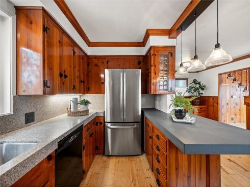 205 40th Street, Newport Beach, CA