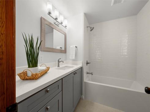 205 40th Street, Newport Beach, CA