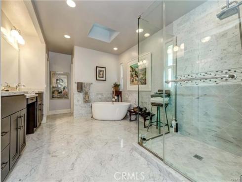 16 Lucerne 28 , Newport Beach, CA