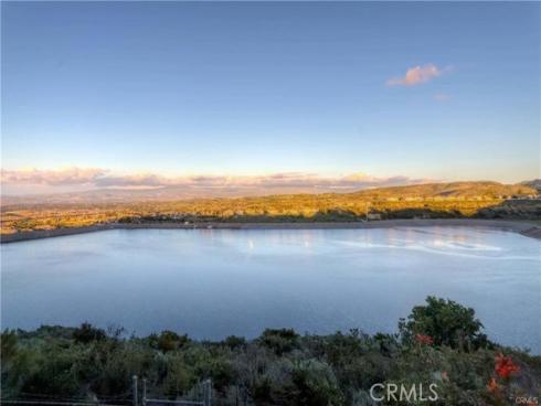 16 Lucerne 28 , Newport Beach, CA