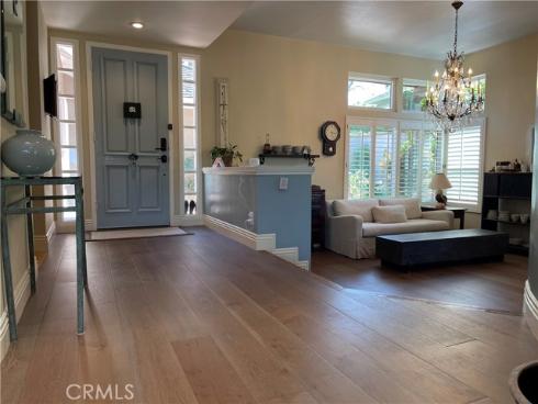 16 Lucerne 28 , Newport Beach, CA