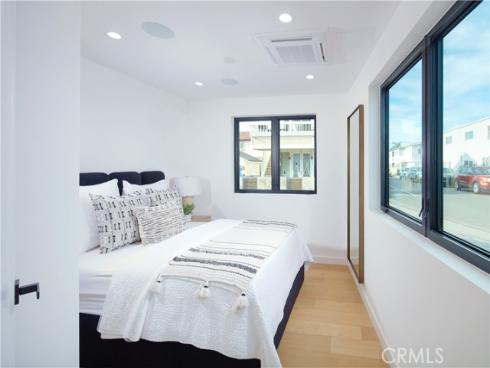 106  33rd   Street, Newport Beach, CA