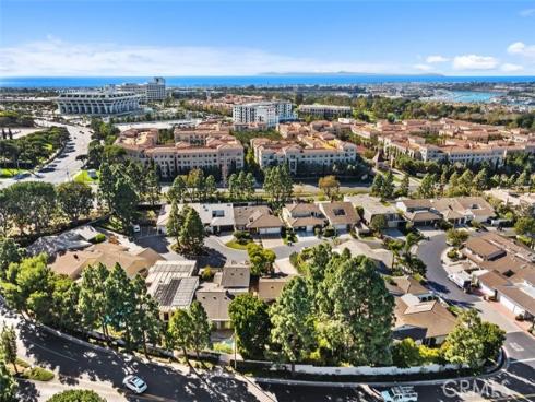 6  Rue Marseille  , Newport Beach, CA