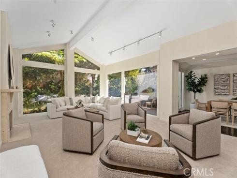 6  Rue Marseille  , Newport Beach, CA