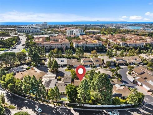 6  Rue Marseille  , Newport Beach, CA