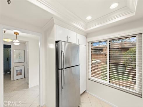 2 Canyon Island , Newport Beach, CA