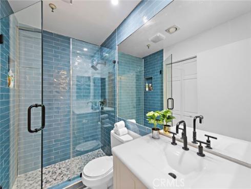 2 Canyon Island , Newport Beach, CA