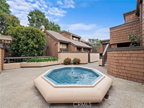 2 Canyon Island , Newport Beach, CA