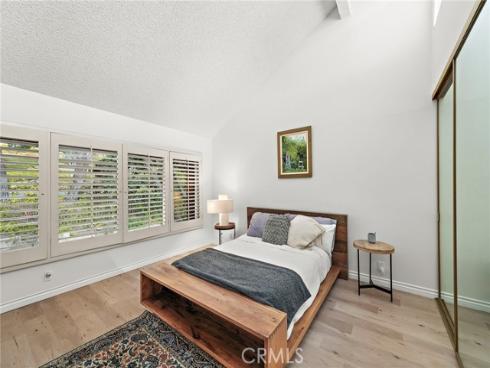 2 Canyon Island , Newport Beach, CA