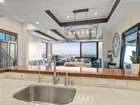 310 E Oceanfront , Newport Beach, CA