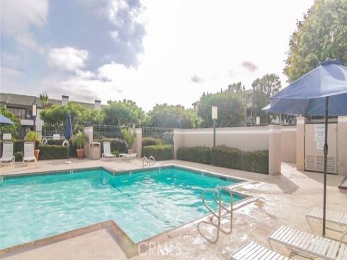 220  Nice  208  Lane, Newport Beach, CA