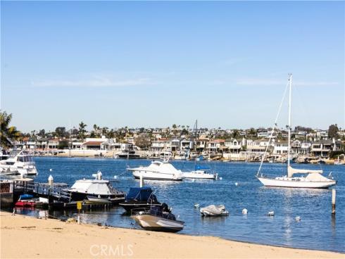 925 West Bay Avenue , Newport Beach, CA
