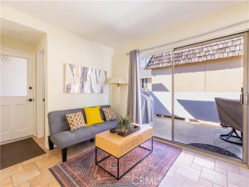 925 West Bay Avenue , Newport Beach, CA