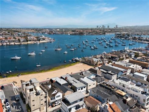 925 West Bay Avenue , Newport Beach, CA