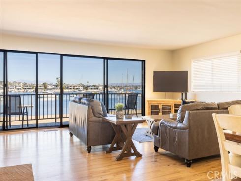 925 West Bay Avenue , Newport Beach, CA