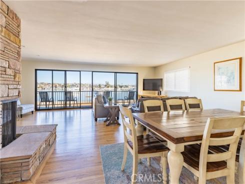 925 West Bay Avenue , Newport Beach, CA