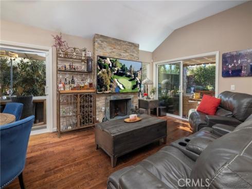 85 Pelican Court, Newport Beach, CA