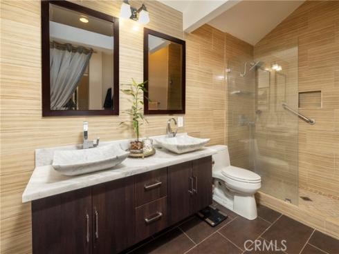 85 Pelican Court, Newport Beach, CA