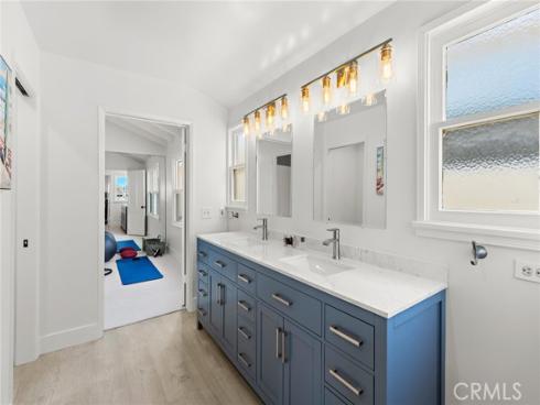 1436 W Bay Avenue, Newport Beach, CA