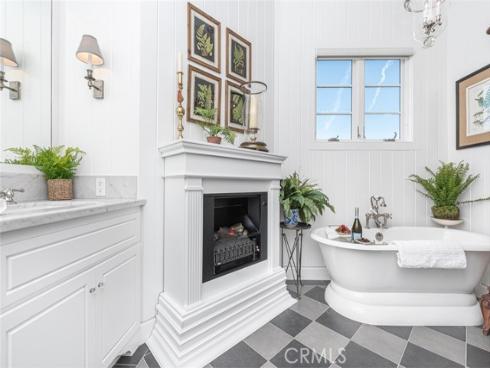 105 Via Waziers , Newport Beach, CA