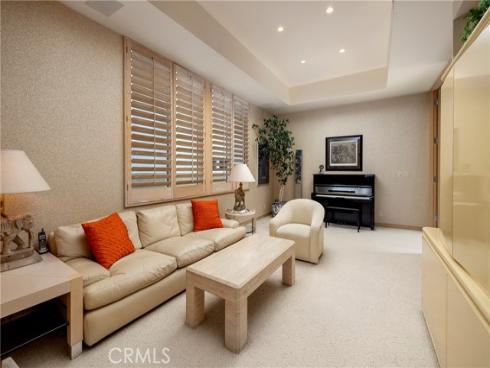 812  W Bay Ave  , Newport Beach, CA