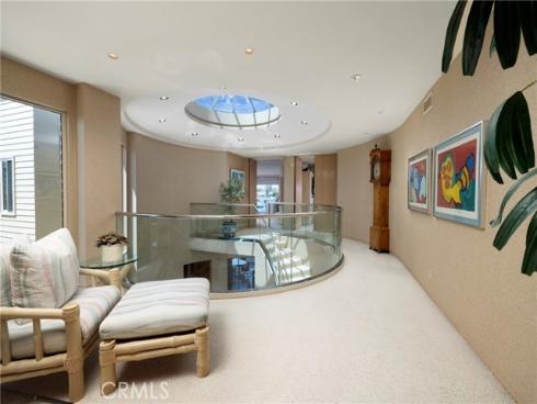 812  W Bay Ave  , Newport Beach, CA