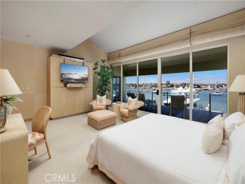 812  W Bay Ave  , Newport Beach, CA