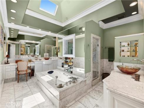 14  Rue Chantilly  , Newport Beach, CA