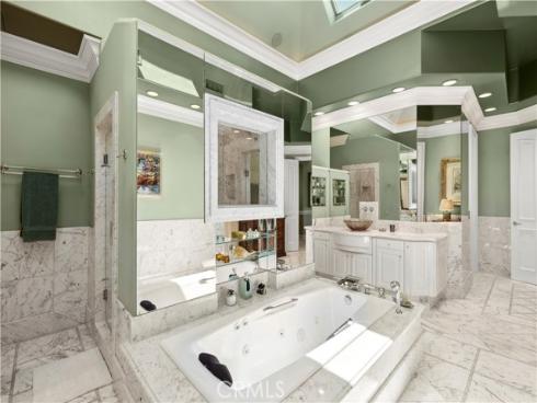 14  Rue Chantilly  , Newport Beach, CA