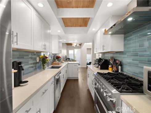 327 62nd Street, Newport Beach, CA