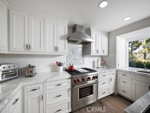 5  Vienna  , Newport Beach, CA