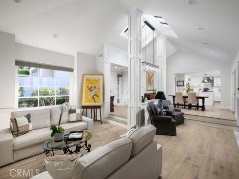 5  Vienna  , Newport Beach, CA