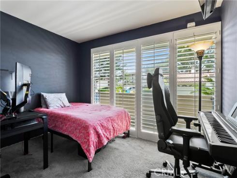 2114 Vista Entrada , Newport Beach, CA