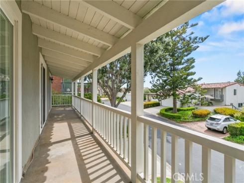 2114 Vista Entrada , Newport Beach, CA