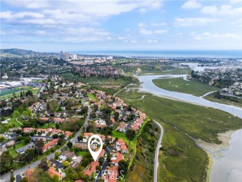 2114 Vista Entrada , Newport Beach, CA