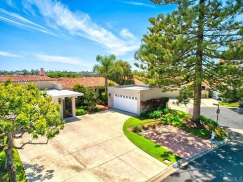 2117 Vista Entrada , Newport Beach, CA