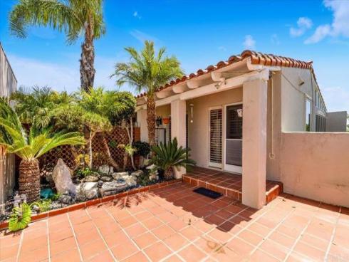 2117 Vista Entrada , Newport Beach, CA