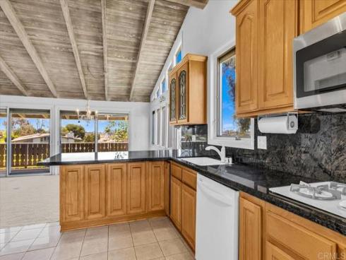 2117 Vista Entrada , Newport Beach, CA