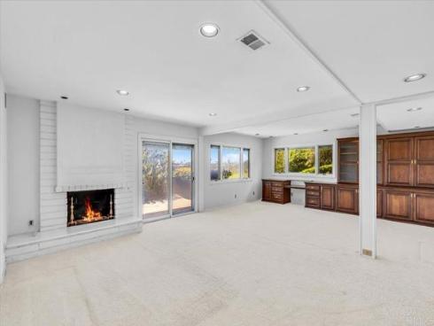 2117 Vista Entrada , Newport Beach, CA