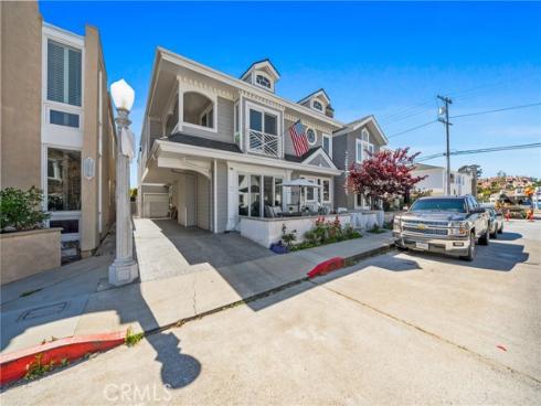 327 Amethyst Avenue, Newport Beach, CA