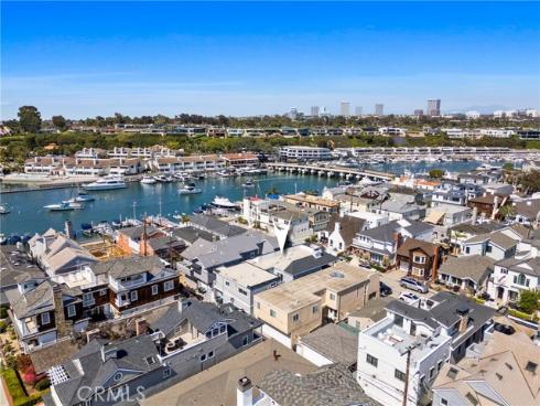 327 Amethyst Avenue, Newport Beach, CA