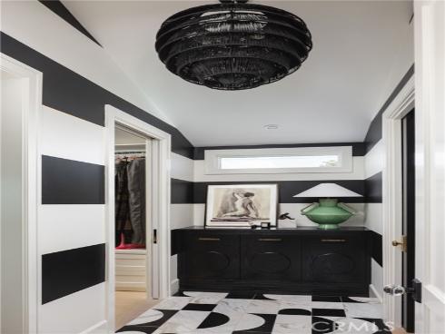 1110 Kings Road, Newport Beach, CA