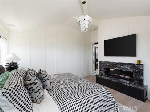 1110 Kings Road, Newport Beach, CA