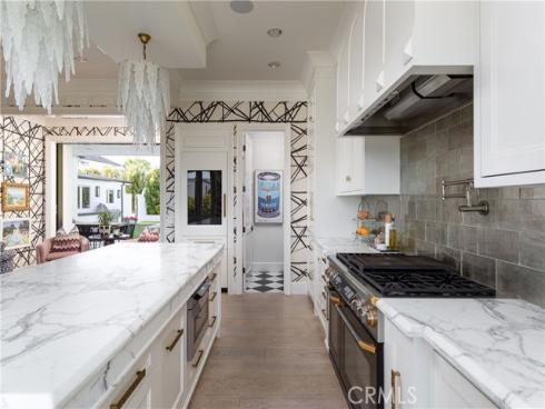 1110 Kings Road, Newport Beach, CA