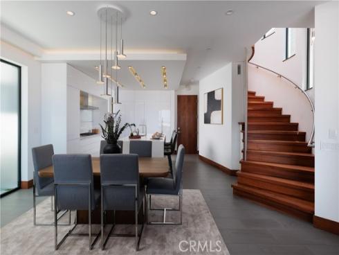 7104 W Oceanfront  , Newport Beach, CA