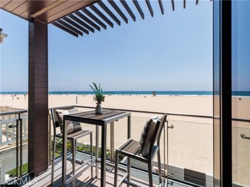 7104 W Oceanfront  , Newport Beach, CA