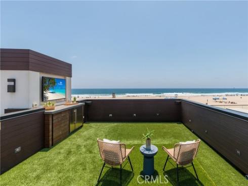 7104 W Oceanfront  , Newport Beach, CA