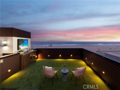 7104 W Oceanfront  , Newport Beach, CA