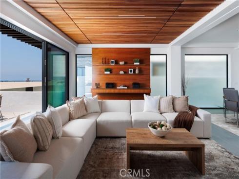 7104 W Oceanfront  , Newport Beach, CA