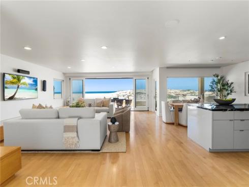 1554 E Oceanfront  , Newport Beach, CA